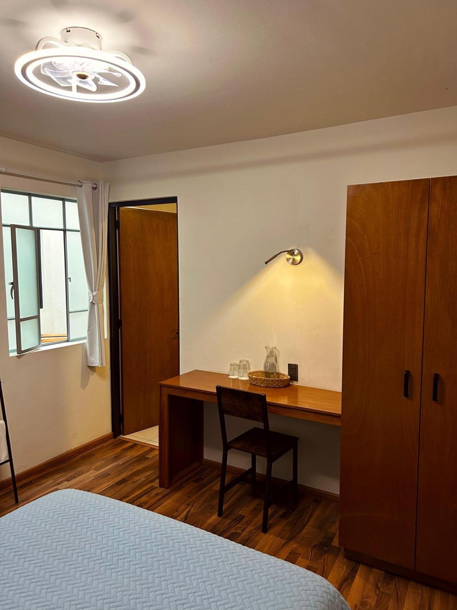 El Salto De Camela Hostal Uruapan  Ngoại thất bức ảnh