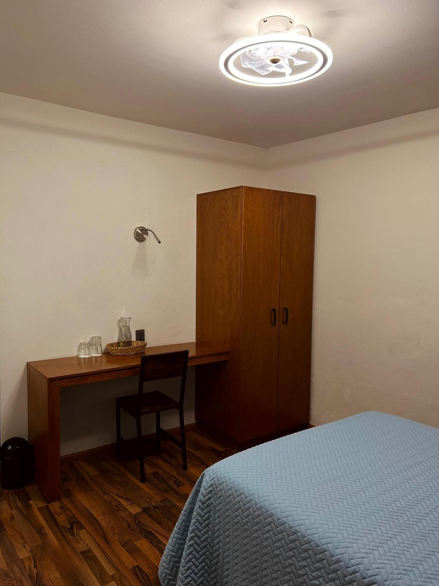 El Salto De Camela Hostal Uruapan  Phòng bức ảnh